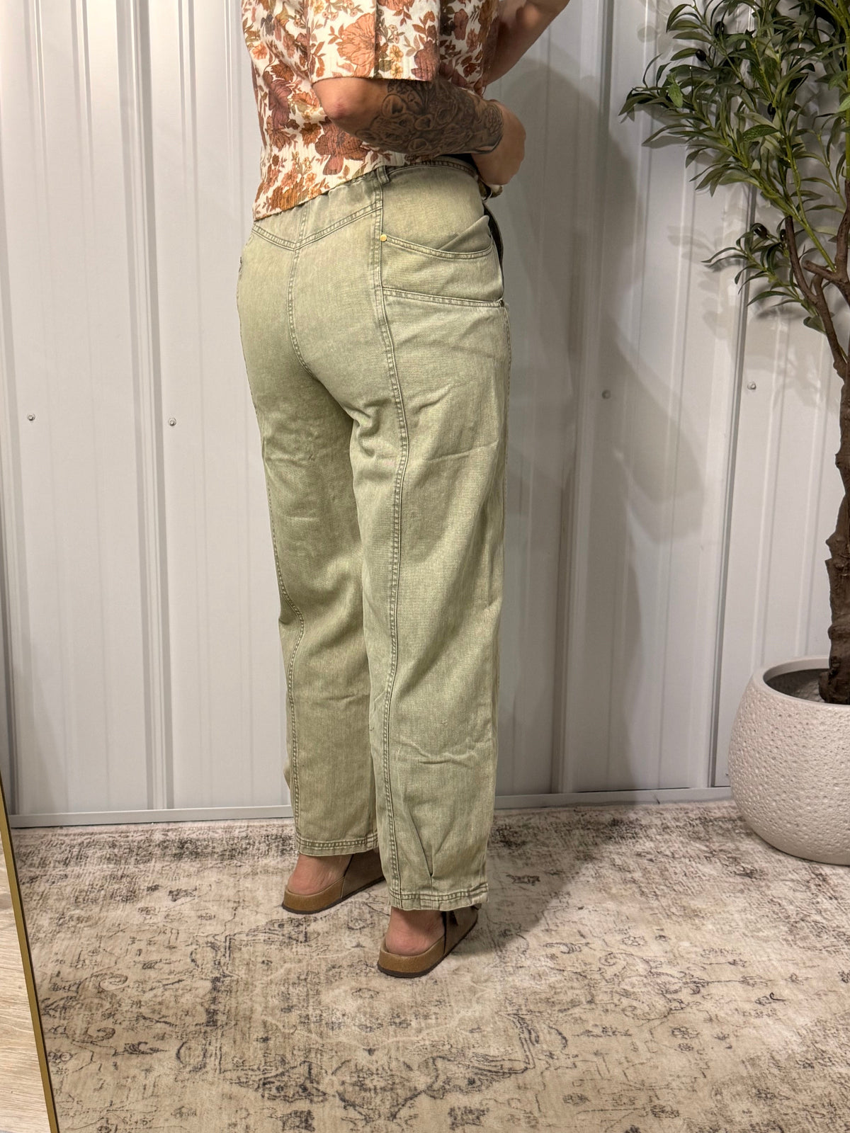 WENDY MID RISE BARREL PANTS