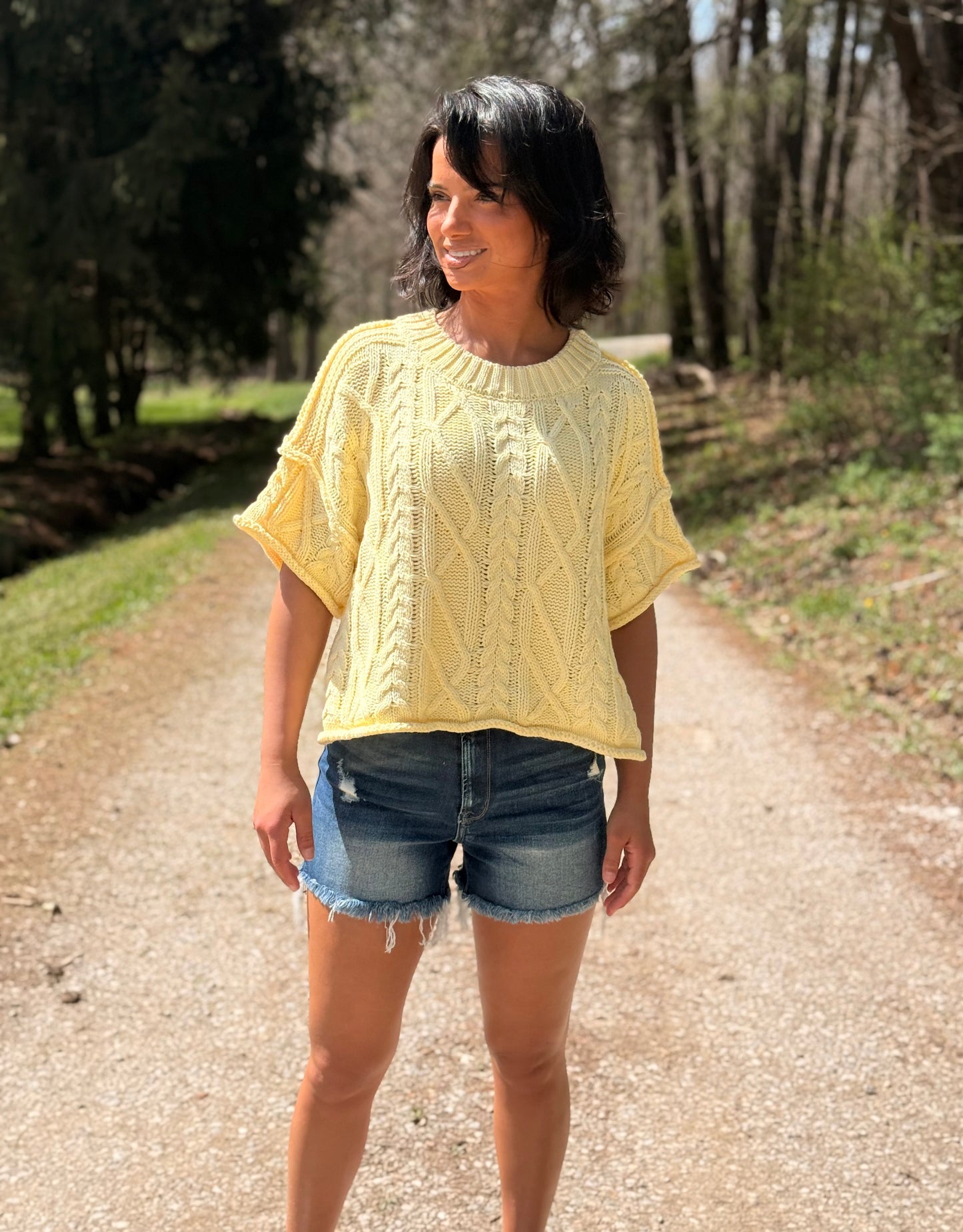 ROUND NECK SHORT SLEEVE KNIT SWEATER TOP: BUTTER YELLOW