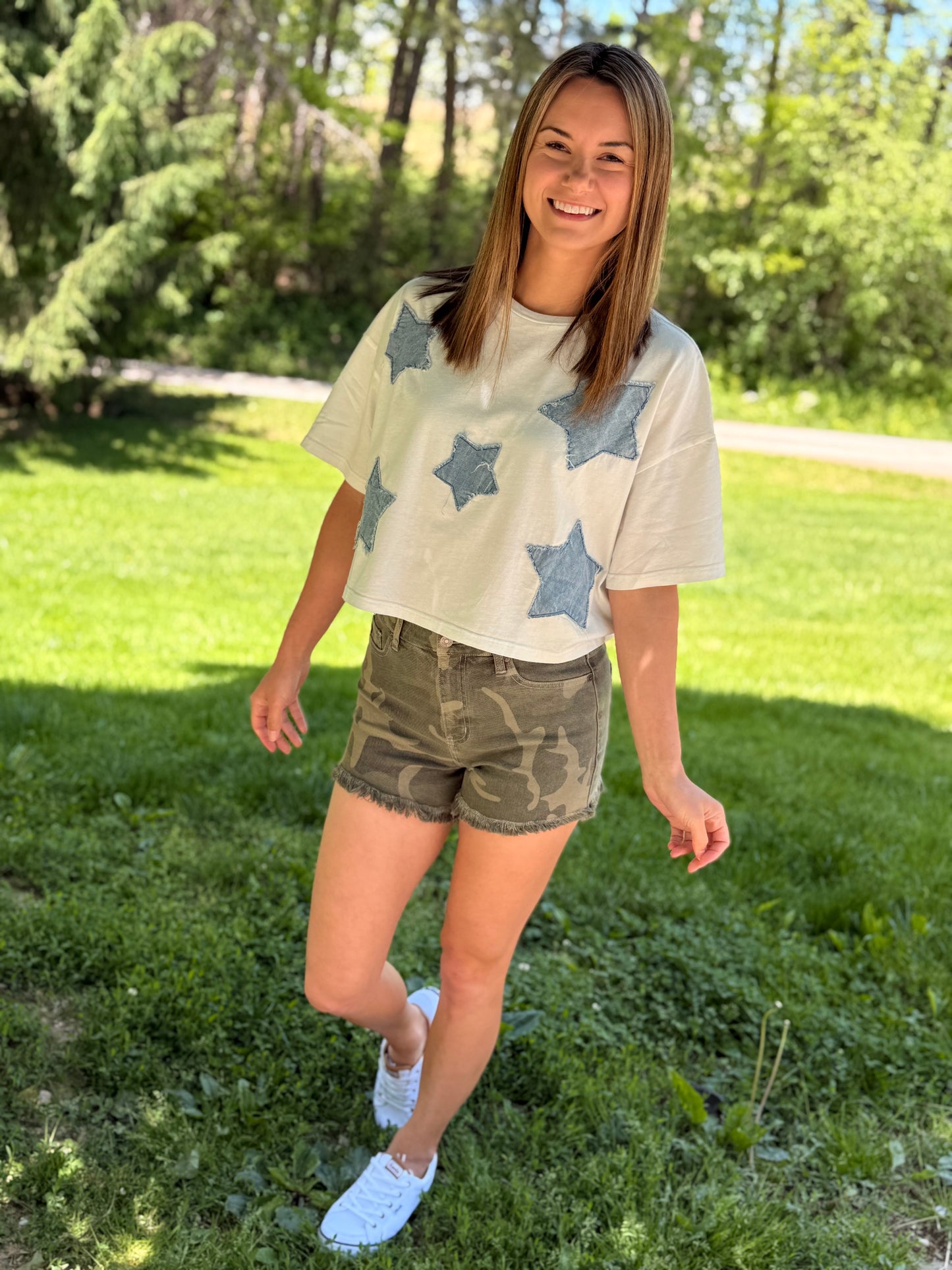 Raw Edge Star Patch Top: WHITE