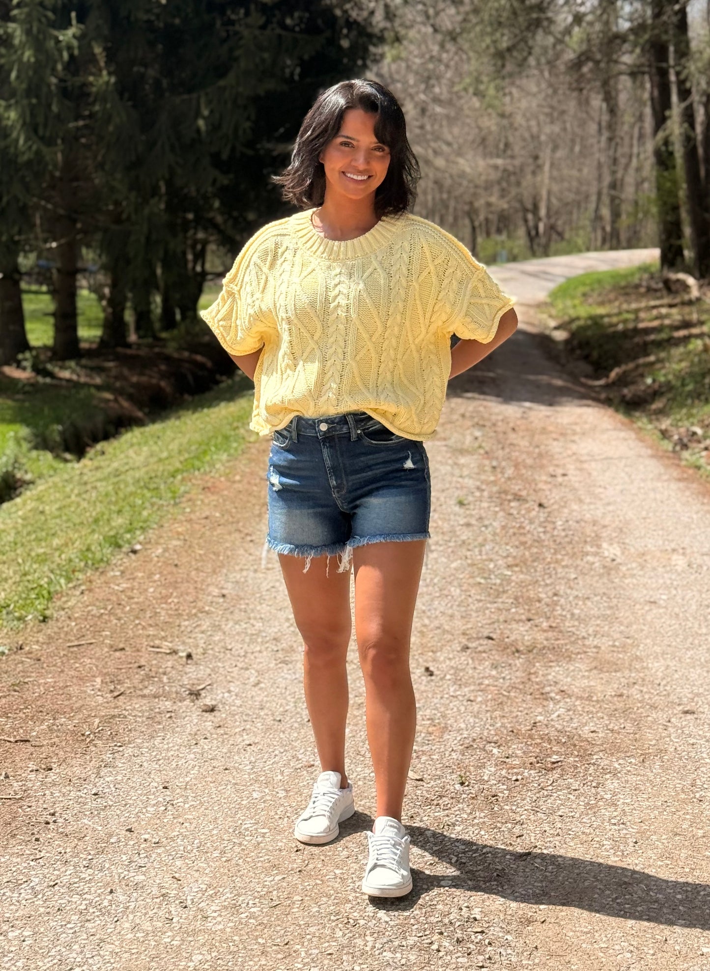 ROUND NECK SHORT SLEEVE KNIT SWEATER TOP: BUTTER YELLOW