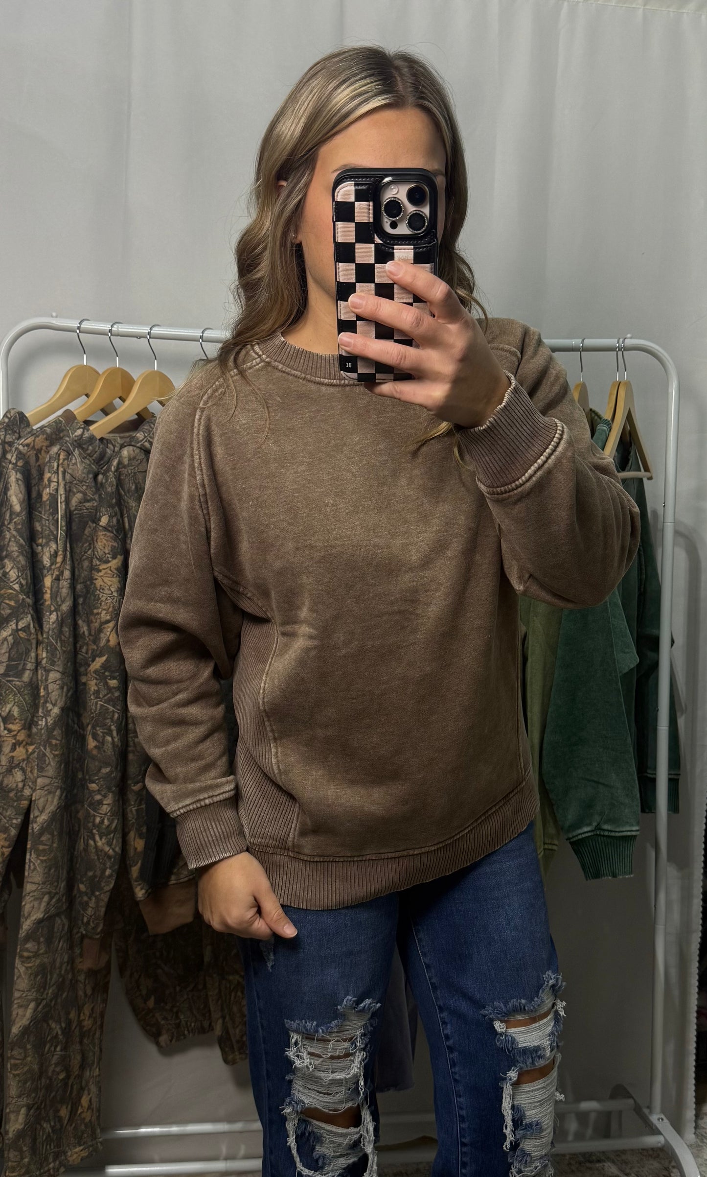 Side Ribbed Acid Wash Pullover - Mocha