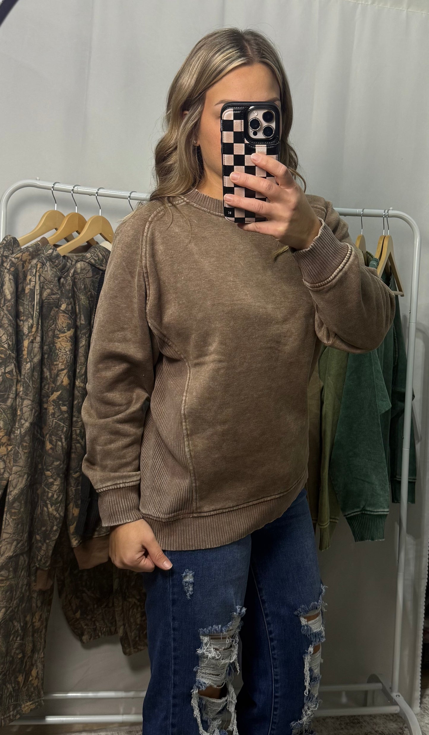 Side Ribbed Acid Wash Pullover - Mocha