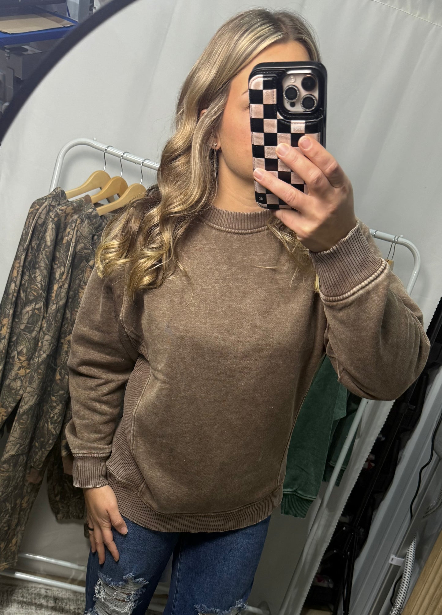 Side Ribbed Acid Wash Pullover - Mocha