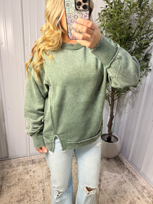 Weekend Wanderer Pullover - Army Green