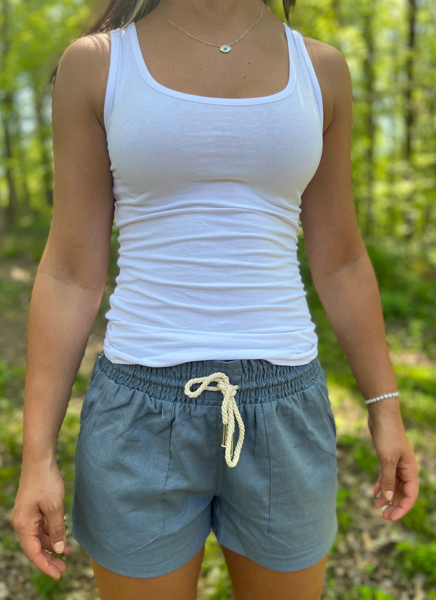 LAYERING TANK - WHITE